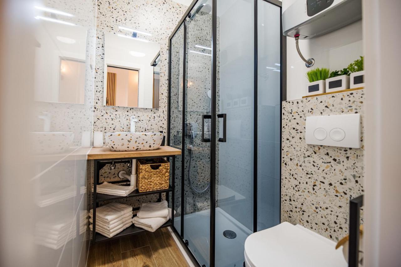 Premium Studio With Terrace *